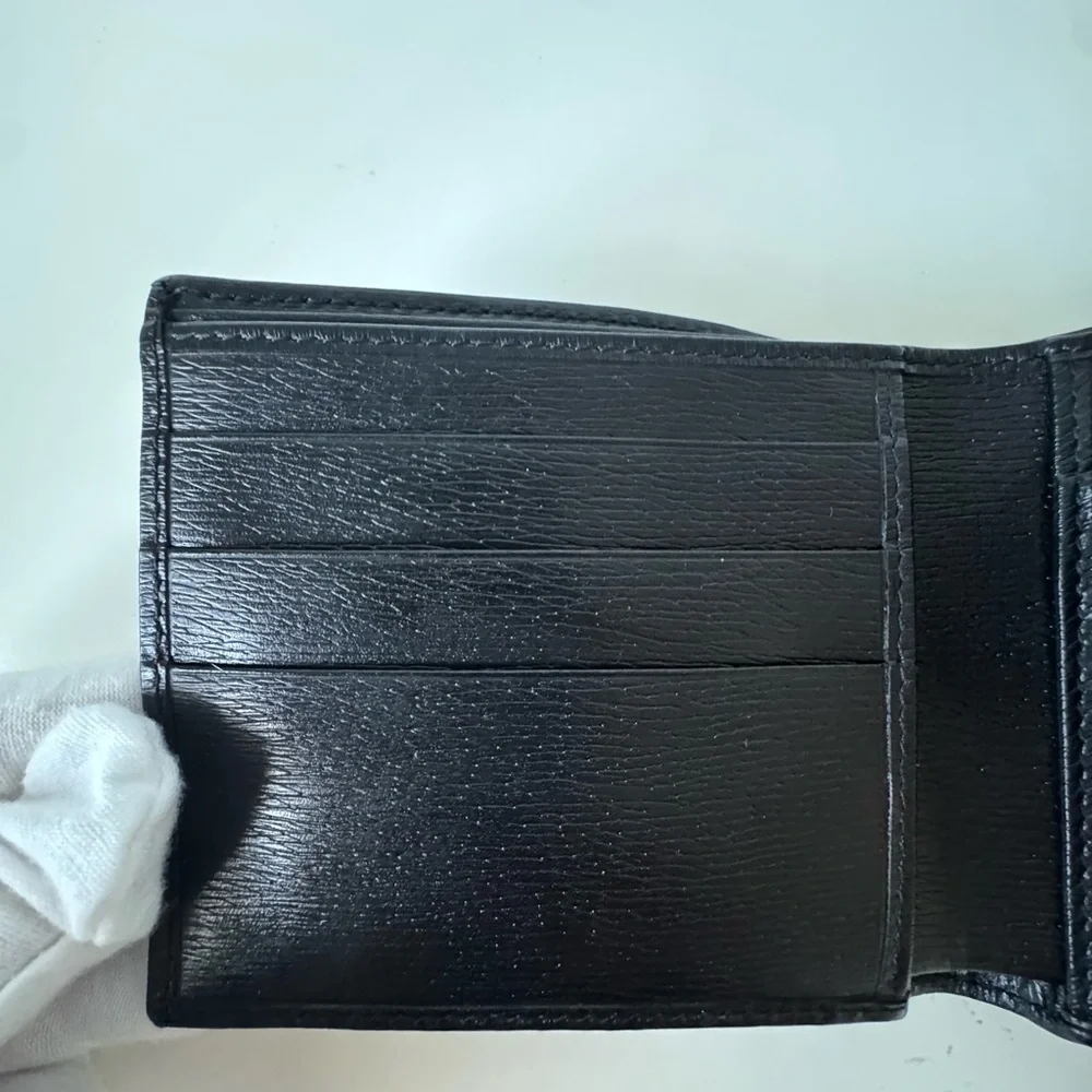 Gucci Black Leather Men’s BiFold Wallet
